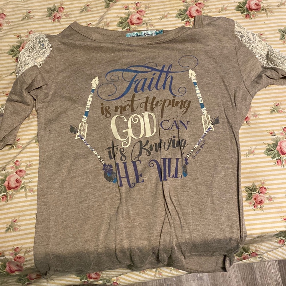 New shirt,never been worn